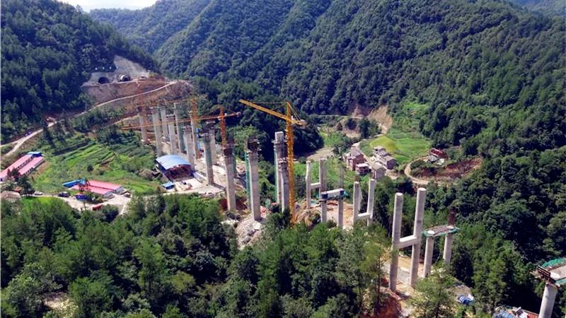 四川巴万高速最新消息